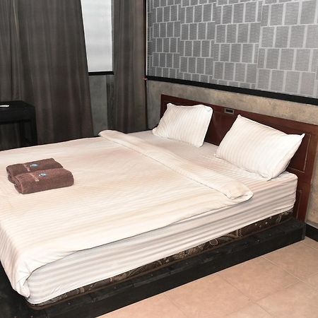 Oseda Nias Surf House Hotel Hilibotodane Kültér fotó