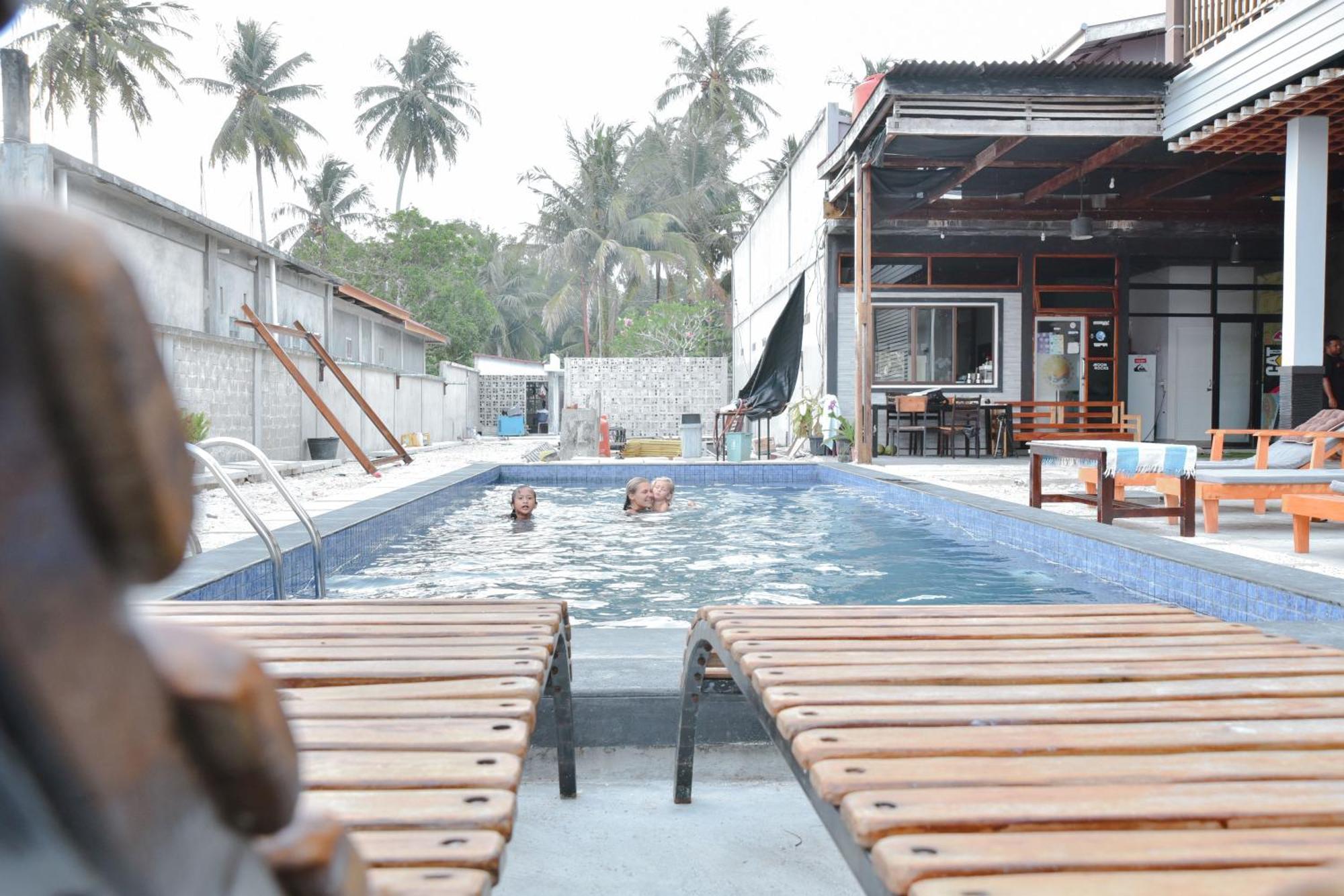 Oseda Nias Surf House Hotel Hilibotodane Kültér fotó