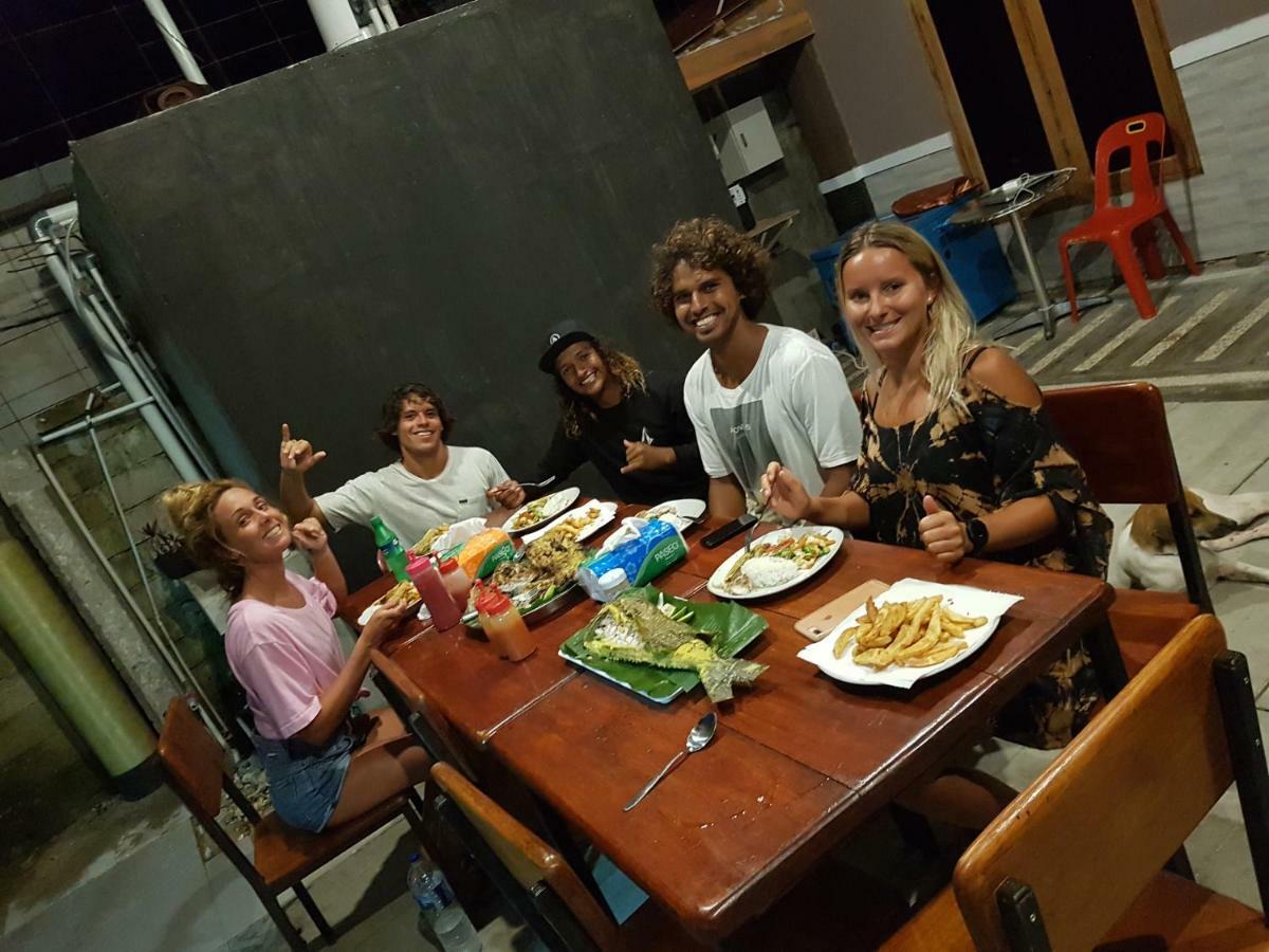 Oseda Nias Surf House Hotel Hilibotodane Kültér fotó