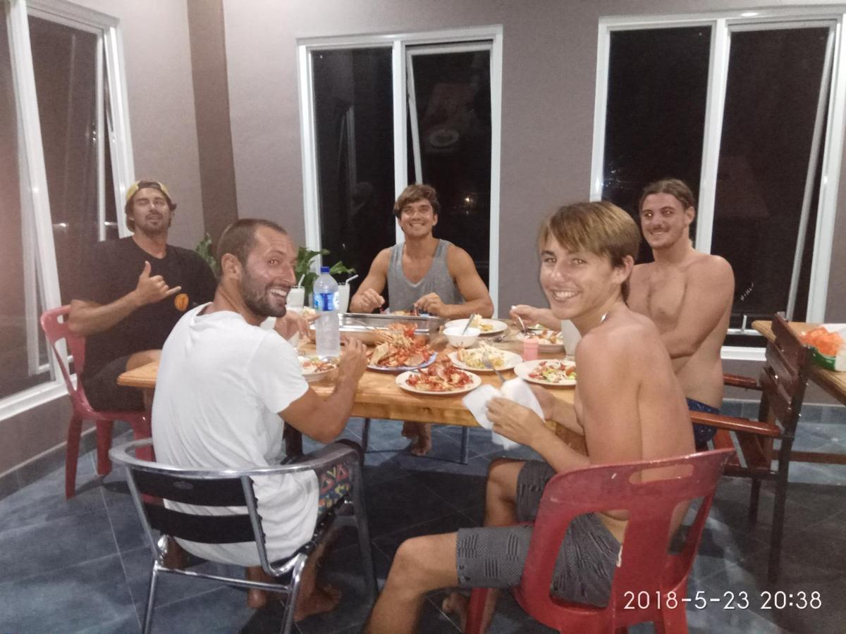 Oseda Nias Surf House Hotel Hilibotodane Kültér fotó
